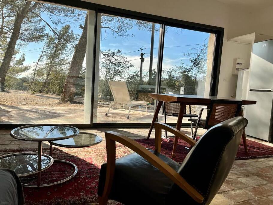 Villa Au Cabanon à Pourrieres Extérieur photo